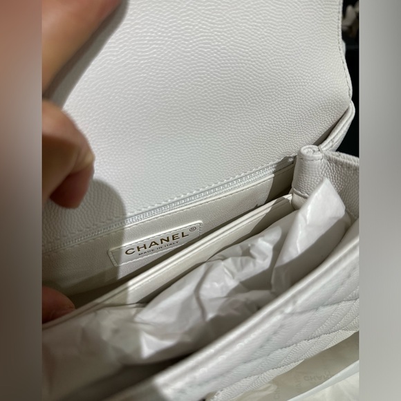 Authentic chanel bag - Picture 5 of 9